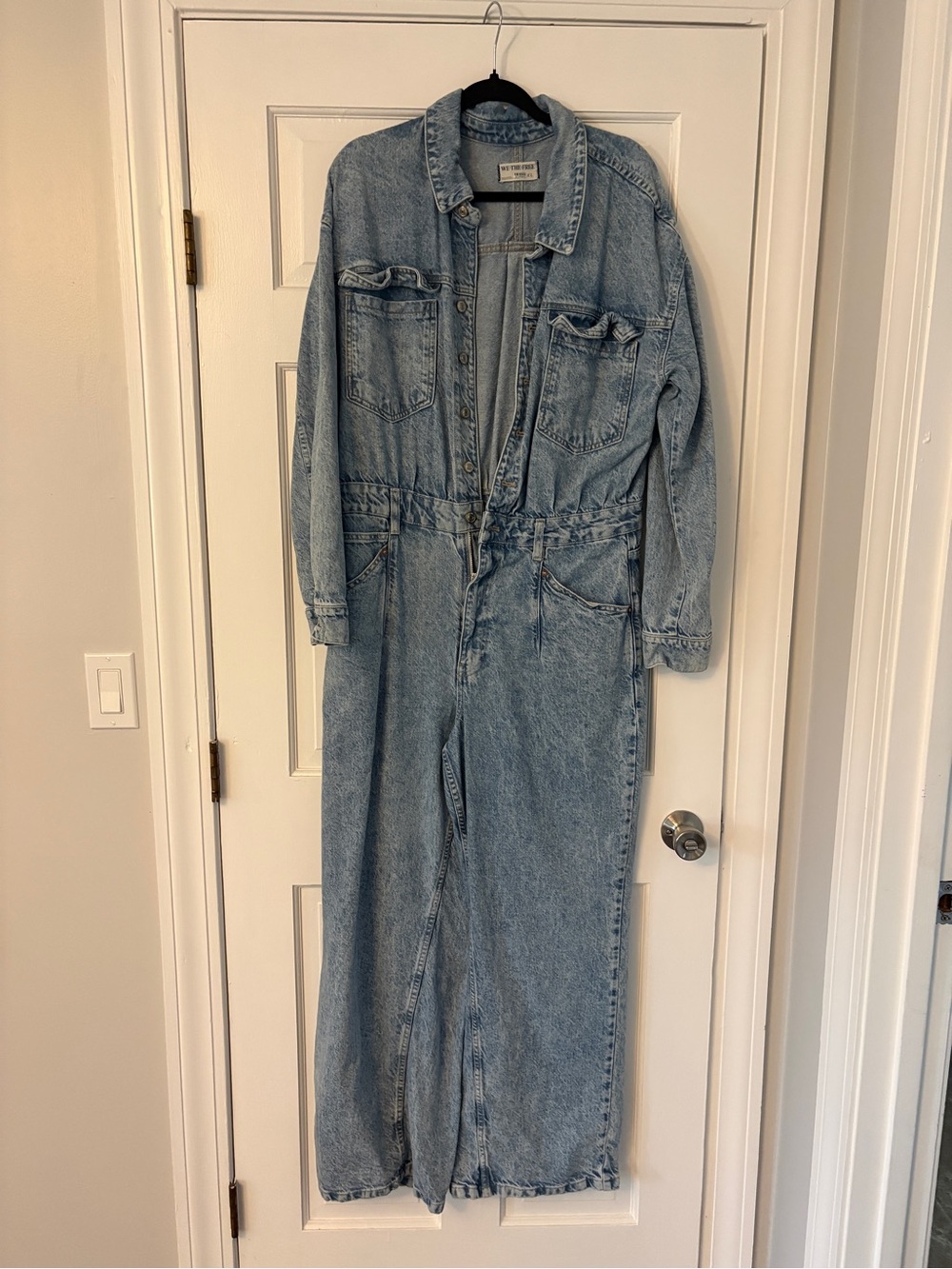 We The Free Light Wash Denim Jumpsuit XL Long Sleeve Button Front Utility